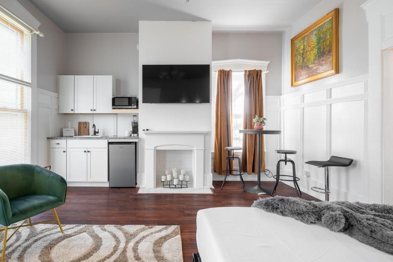 Walk/ Bike Everywhere From This Historic Chic Studio Columbus Exterior photo